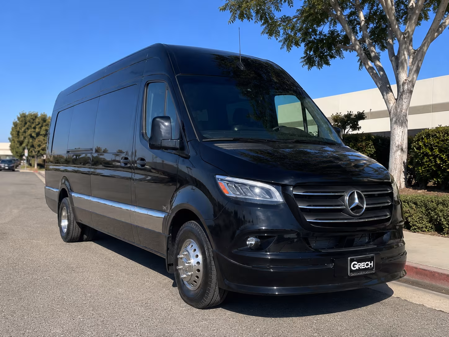 Miami Gardens Airport Shuttle & Transportation party bus exterior